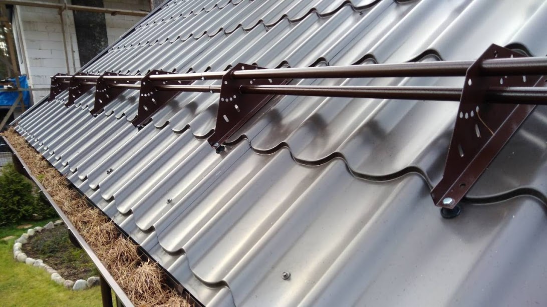 трубчатый снегозадержатель на металлочерепицу ПК стройсистема